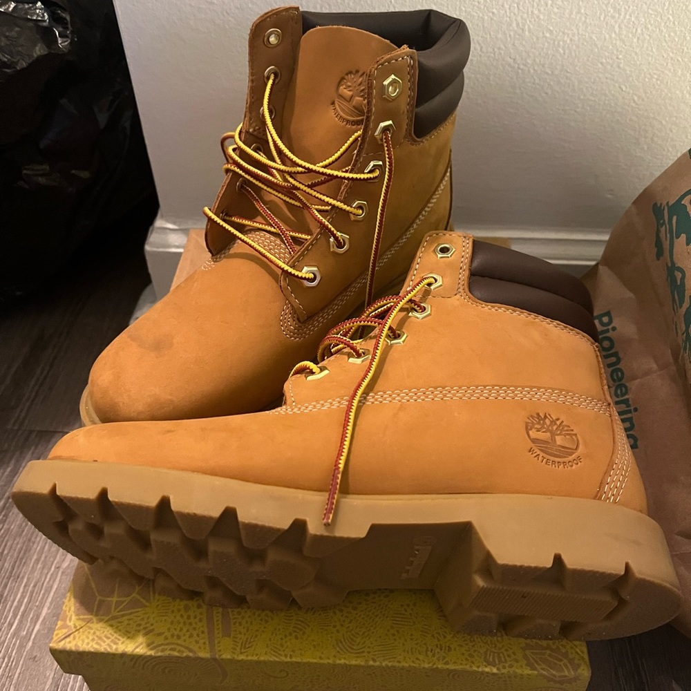 Women's Linden Woods 6-Inch Waterproof Boot | Wheat Nubuck | Size 6.5